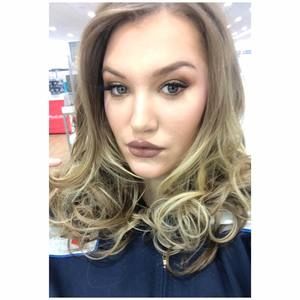 Meet your Posher, Marie